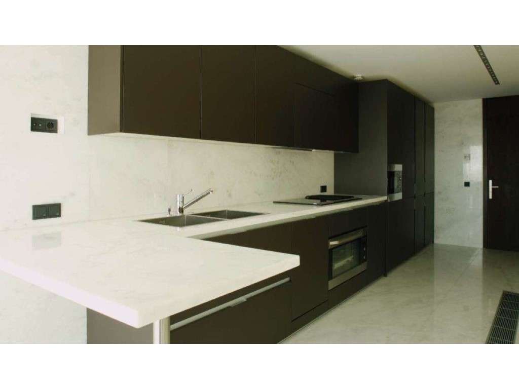 Apartamento T4 para venda no edifício Sky Restelo - Grande imagem: 4/11