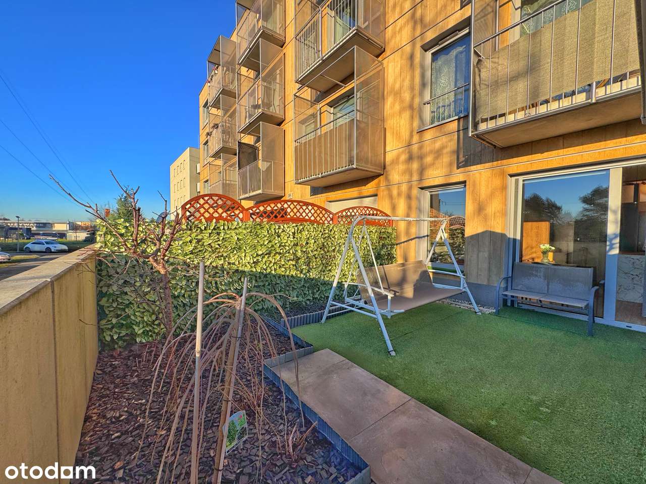 Kawalerka z ogródkiem | Miejsce postojowe | Komórka | Budynek z 2019-12