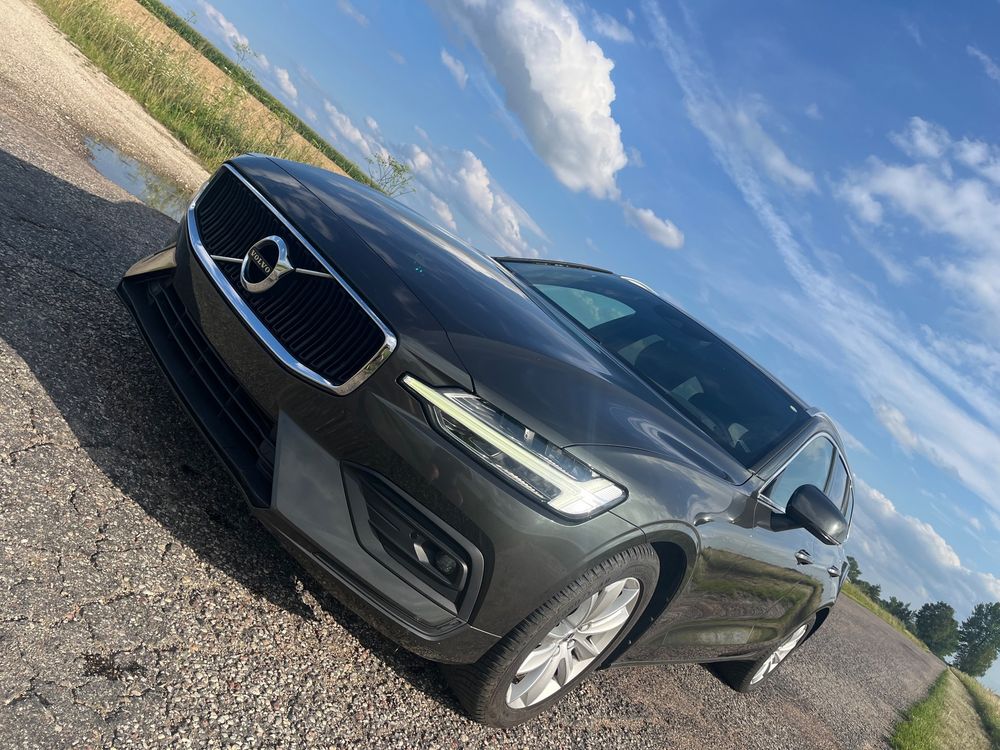 Volvo V60 II (2018- ) D3 Momentum 2019