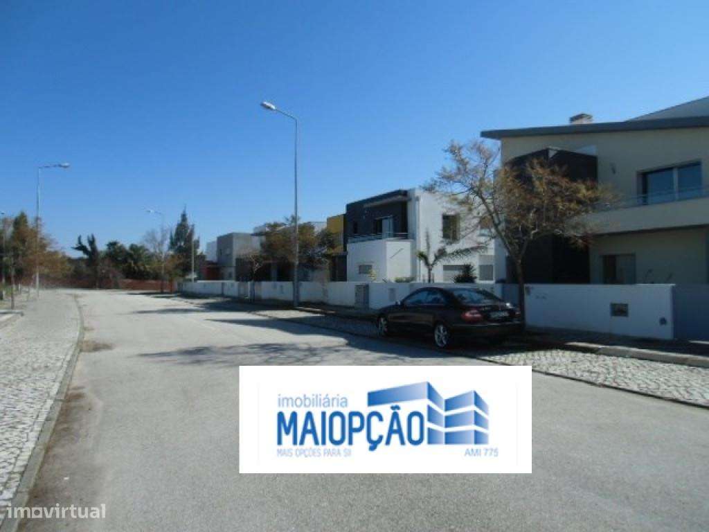 Lote na Urbanização da Barreira - Grande imagem: 2/8