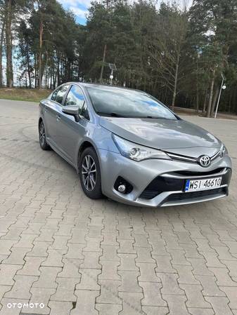 Toyota Avensis 1.8 Premium - 3