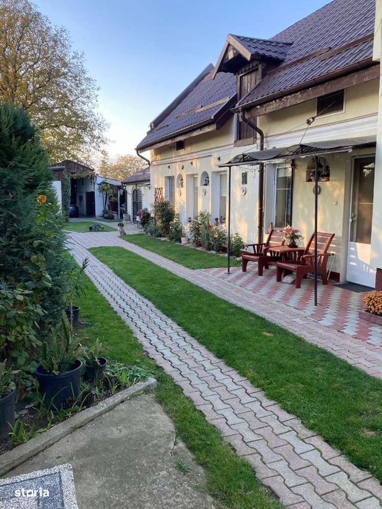 Ghimbav, casa saseasca cu teren de 1100 mp. - Imagine principală: 3/13