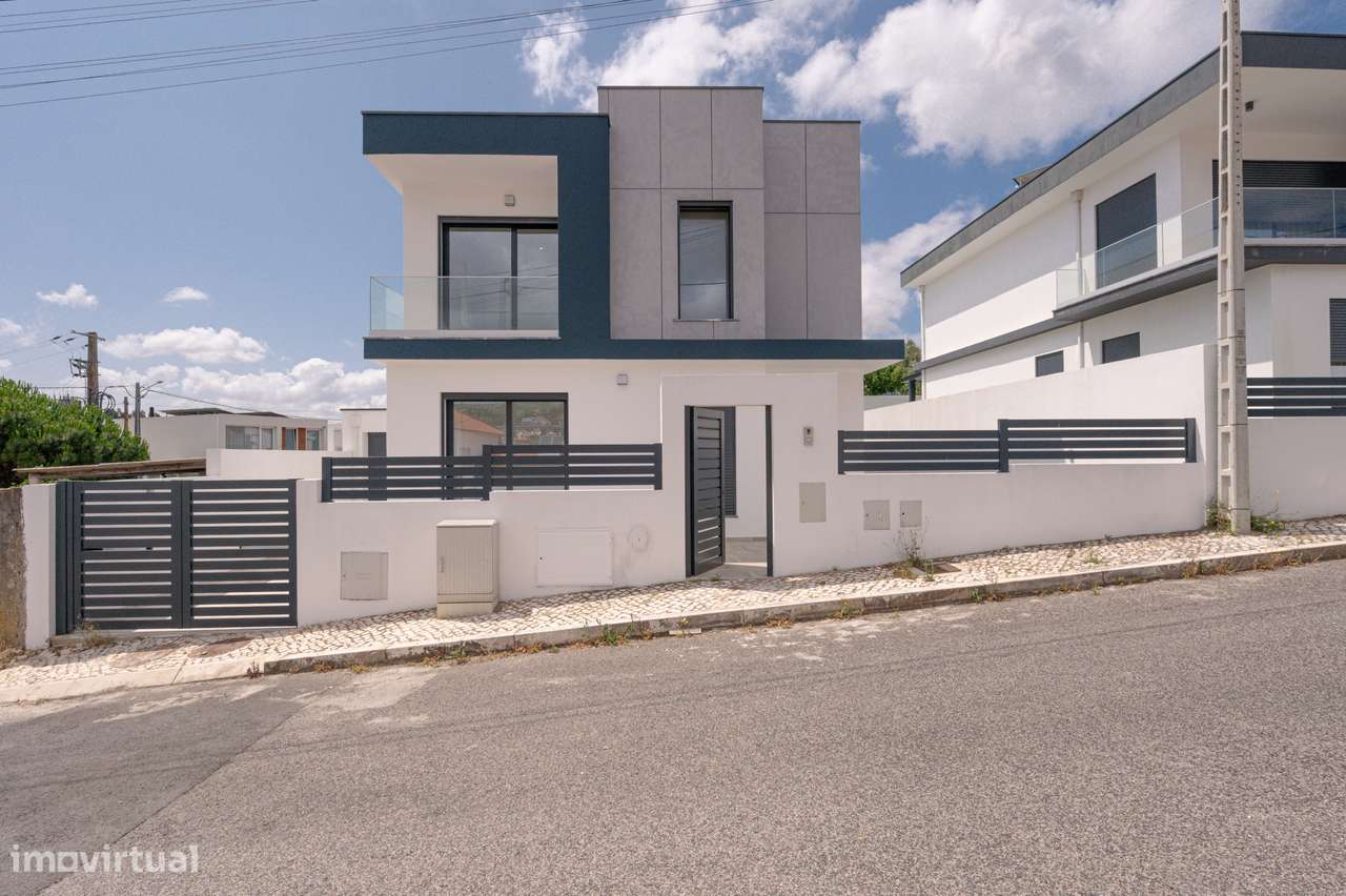 Moradia independente T4+1 nova c/piscina a 20 minutos Lisboa-42