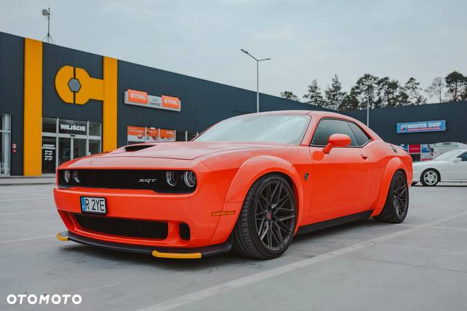 Dodge Challenger 6.2 Hellcat Widebody - 12