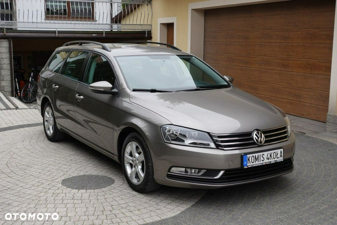 Volkswagen Passat - 8