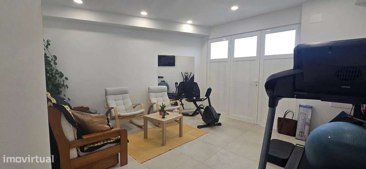 Oportunidade Moradia T3 + Anexo com 2 Quartos - Grande imagem: 2/35