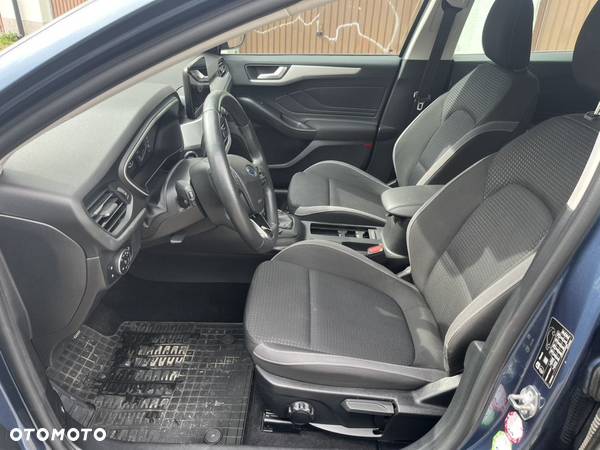 Ford Focus 1.0 EcoBoost Active - 11