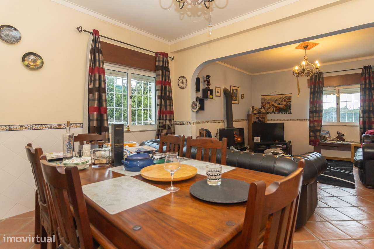 R/C de Moradia com Garagem, Terreno e Painéis Fotovoltaicos (Arrendado - Grande imagem: 5/33