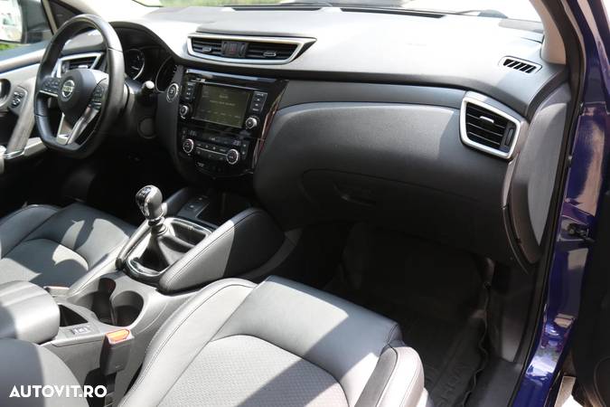 Nissan Qashqai 1.7 dCi TEKNA+ - 8