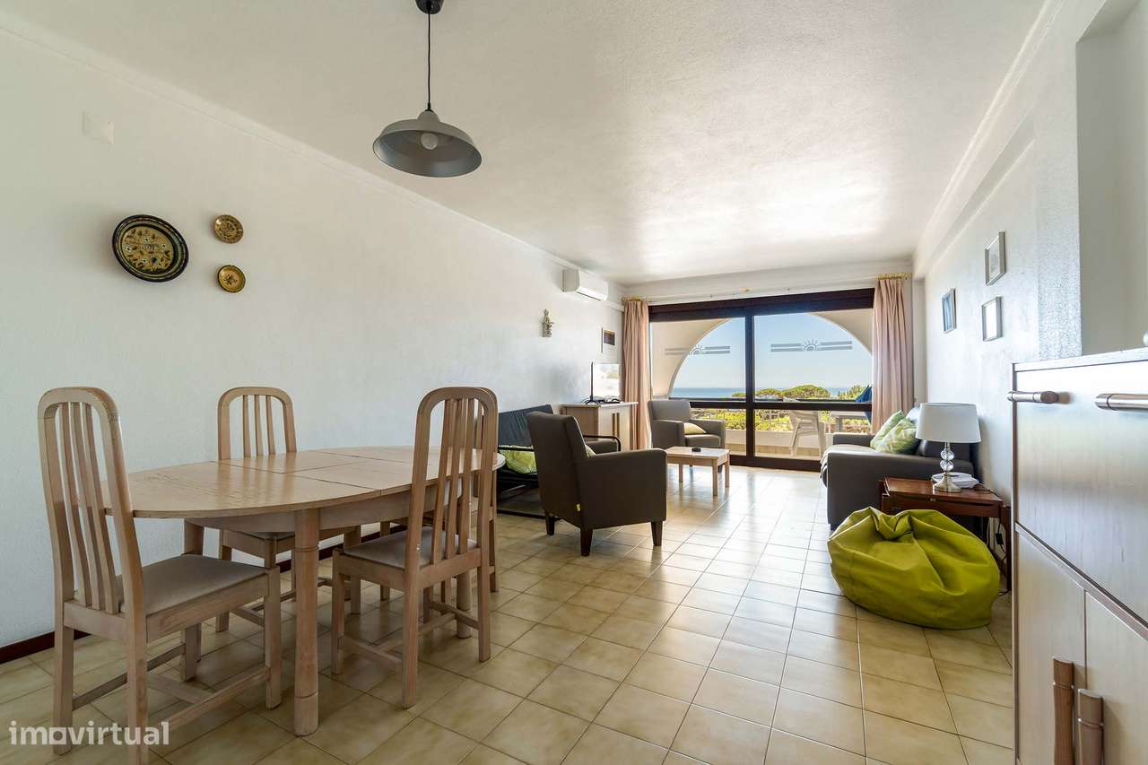 Elevado Potencial: último piso com vista mar, a 200 m da praia-5