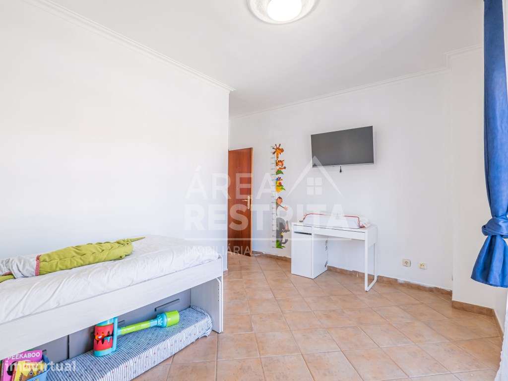 Moradia Geminada T3 com Garagem, Excelentes Áreas e Localização Pri...-15
