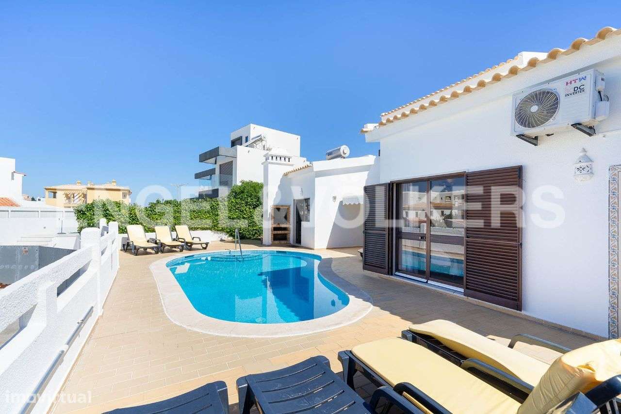 Moradia na Galé a pé da Praia - Grande imagem: 4/37