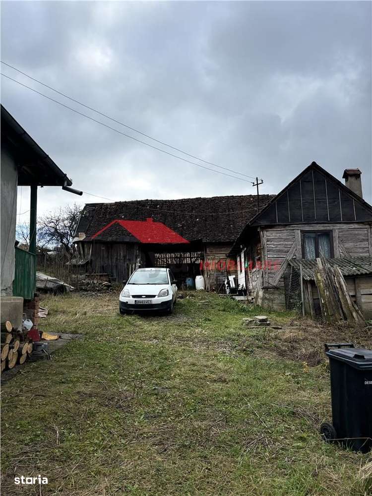 Casa batraneasca cu 33 ari teren, Ghinda-2