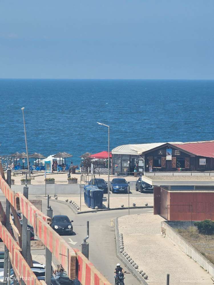 Apartamento T2 novo com piscina e garagem-7