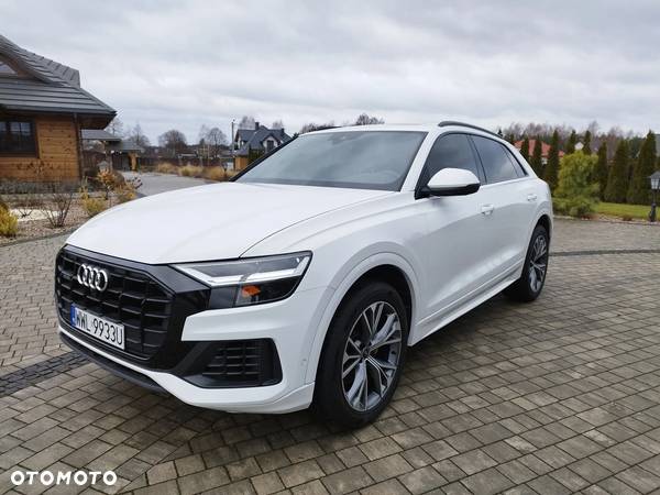 Audi Q8 55 TFSI mHEV Quattro Tiptronic - 1