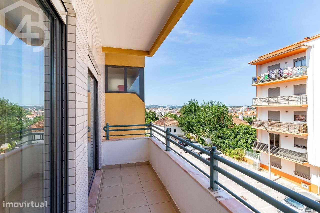 Apartamento T3 com garagem  – Vale da Cabrita, Leiria - Grande imagem: 5/24