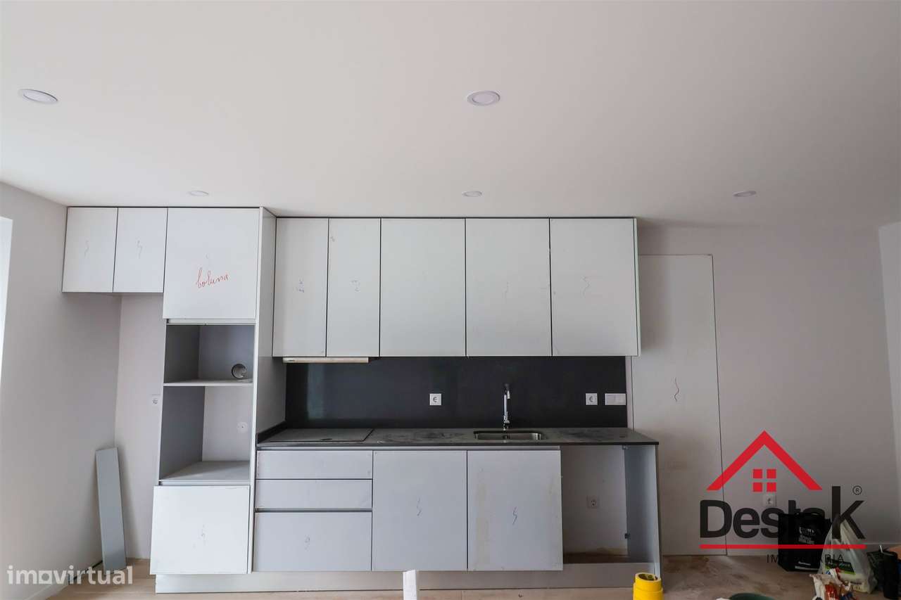 Apartamento T2 remodelado para venda em Viseu - Grande imagem: 2/13