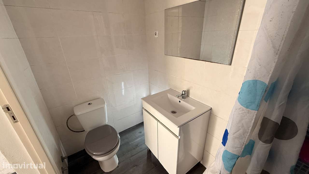 Moradia Térrea T4 no Cartaxo com Potencial de Duas Habitações-6