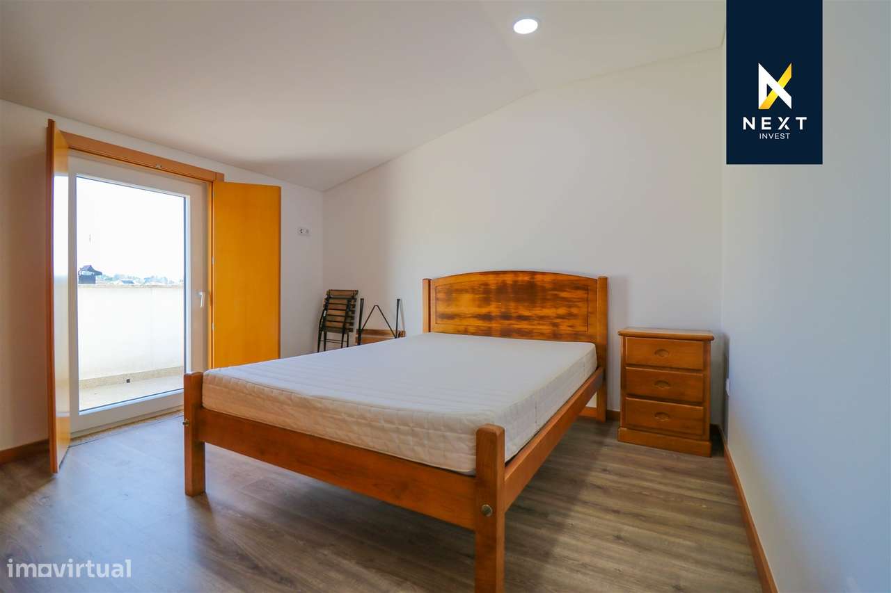 Moradia Remodelada T3 + 1 com garagem fechada-13