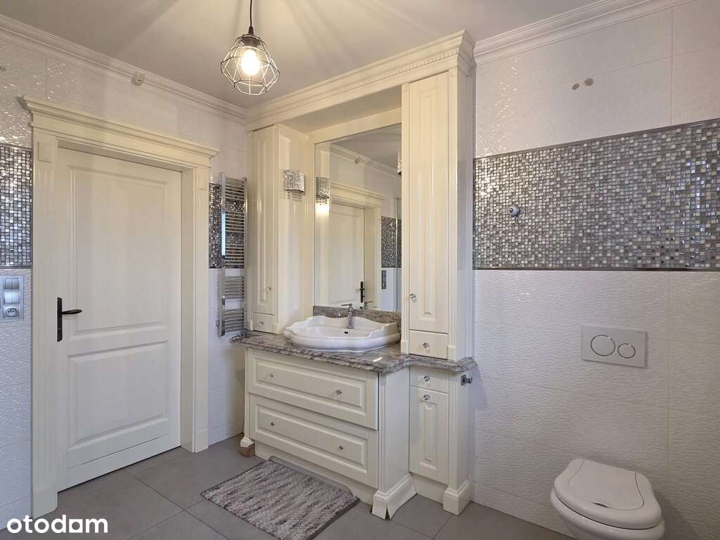 Przestronny Dom | z Dużą przestrzenią dodatkową.-8