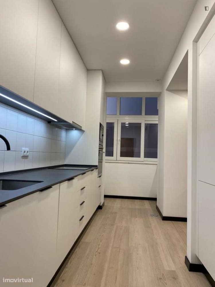 Quarto - localizado em Setubal - Grande imagem: 4/10