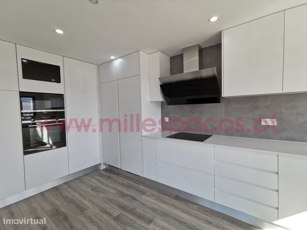 Duplex T2+2 - 3 Suites - Grande imagem: 2/28