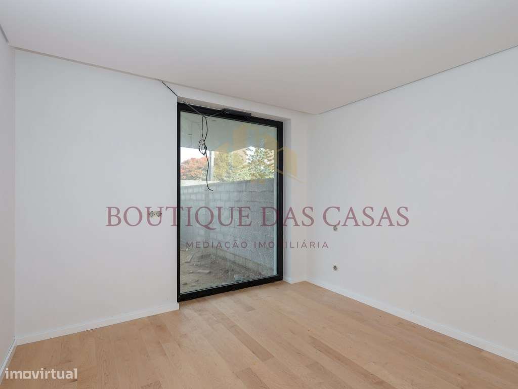 Moradia de luxo T4 a 500 metros da praia - Canidelo - Grande imagem: 5/29