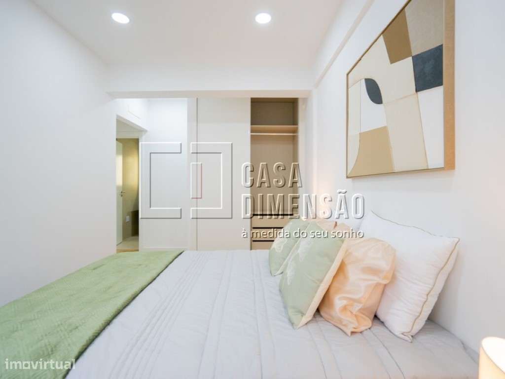 Apartamento de tipologia T3 com varanda, mobilado e equipado em Ben...-38