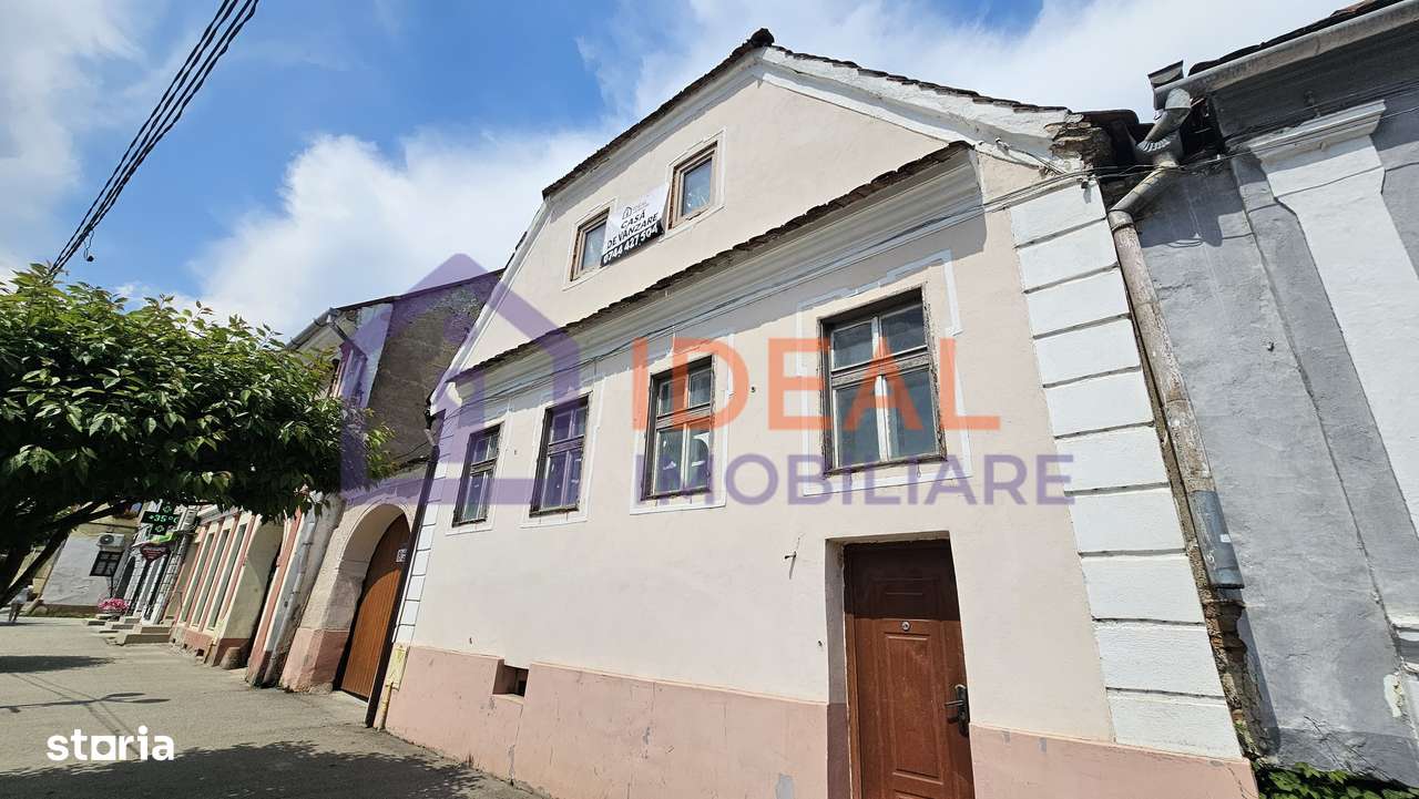 Casă veche, solidă, cu 4 camere, pivniță boltită și 4 băi – zonă centr - Imagine principală: 2/16