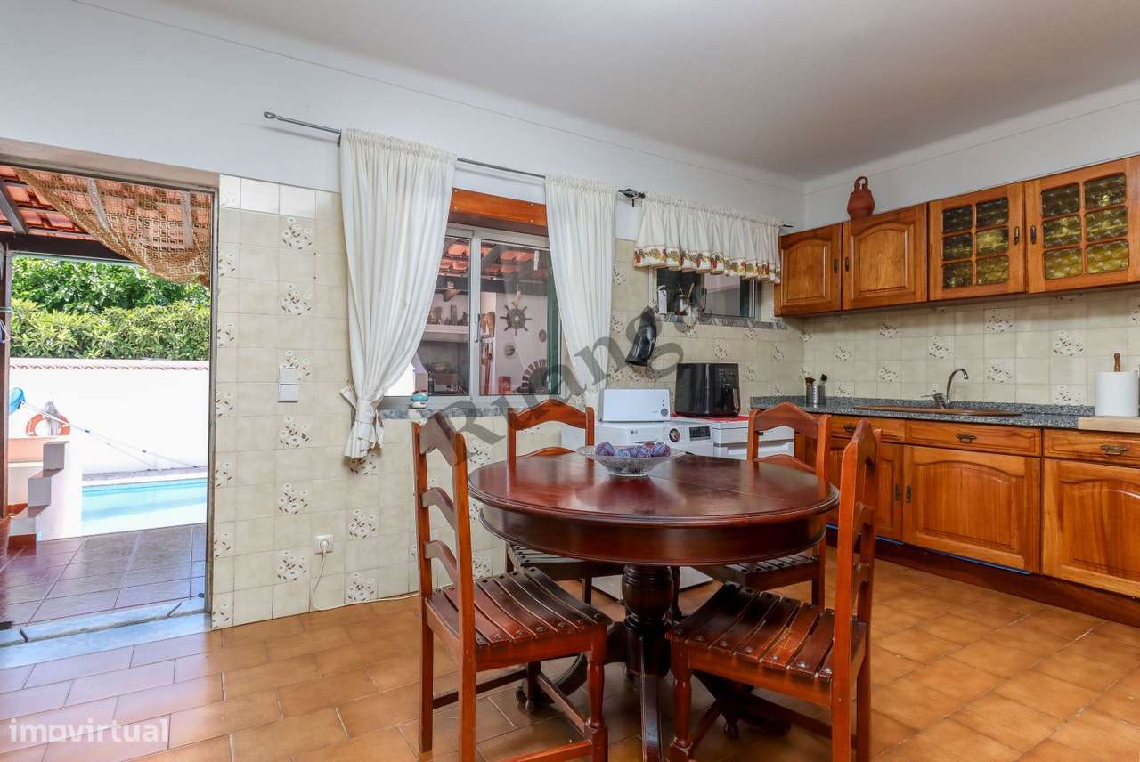 Moradia T3 para venda em Vila Nova de Santo André-8