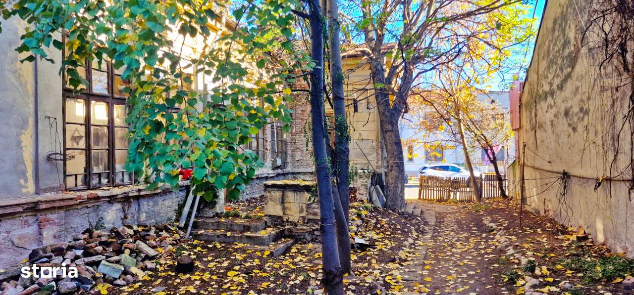 Vanzare Teren + Construcții Demolabile — Ultracentral, Pitesti - Imagine principală: 5/10