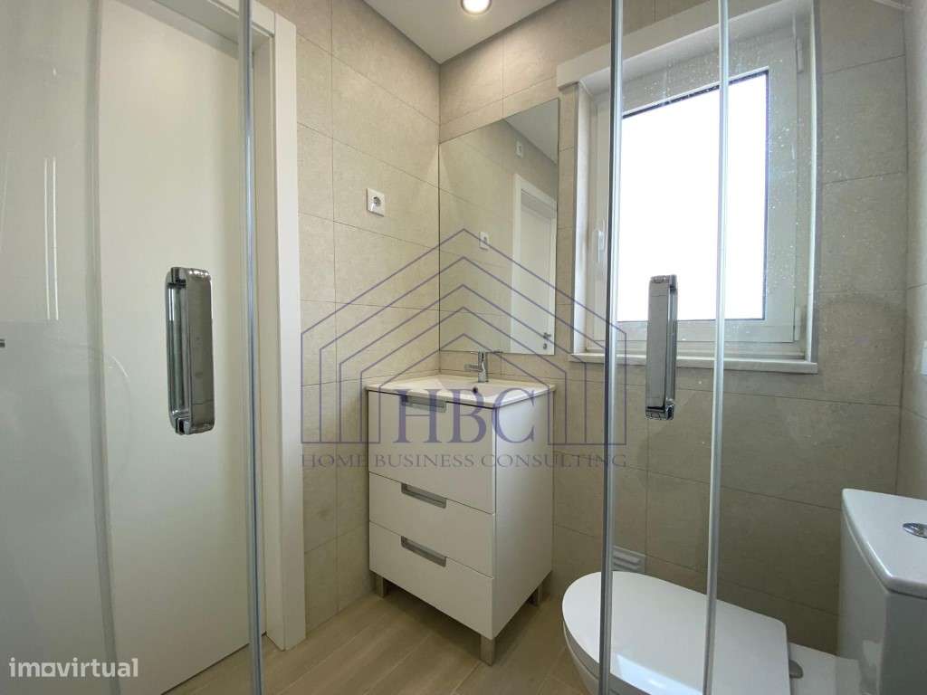 T0 em Condomínio Pés na Água - Exclusividade em Primeira Linha de Mar-20