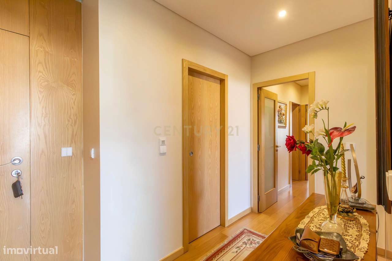 Apartamento T2 em Oliveira do Douro, Vila Nova de Gaia-5