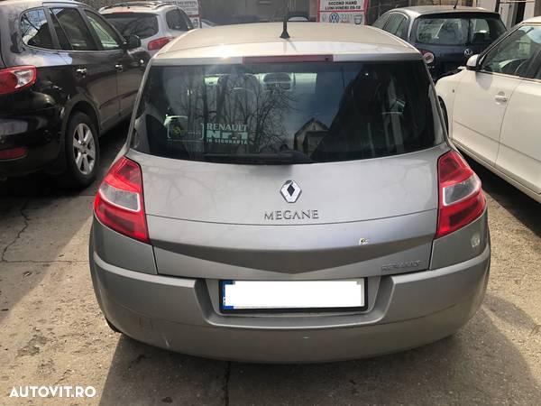 Dezmembrez Renault Megane 2 facelift 2007 benzina - 6