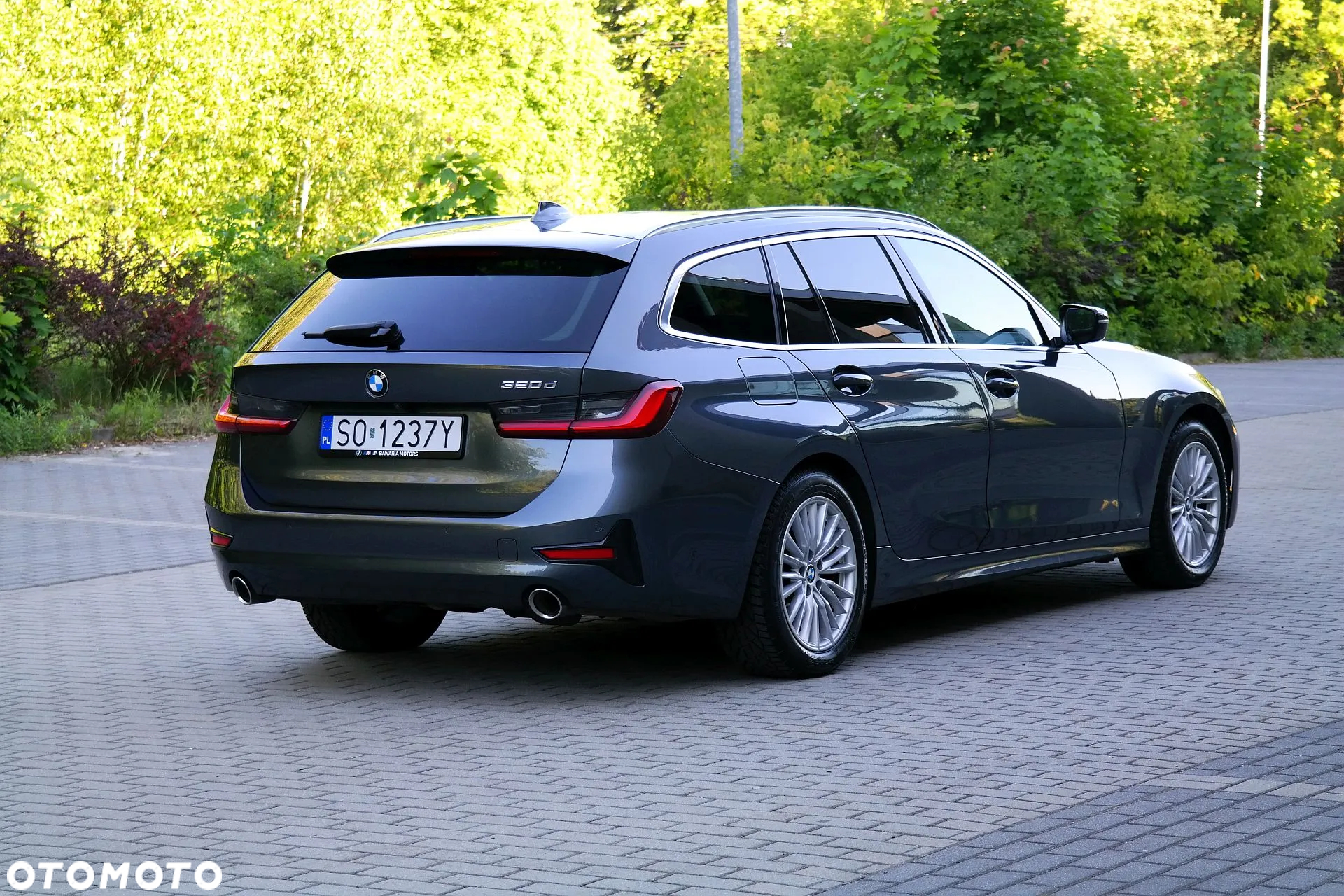 BMW Seria 3 320d Touring Luxury Line - 18
