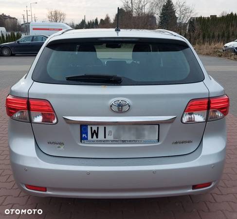 Toyota Avensis 2.0 D-4D Sol - 8