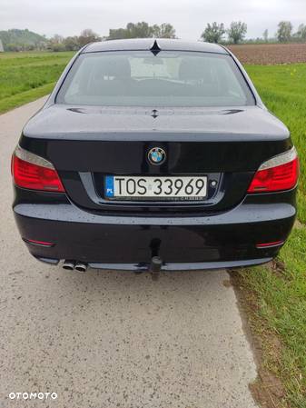 BMW Seria 5 525xd - 11