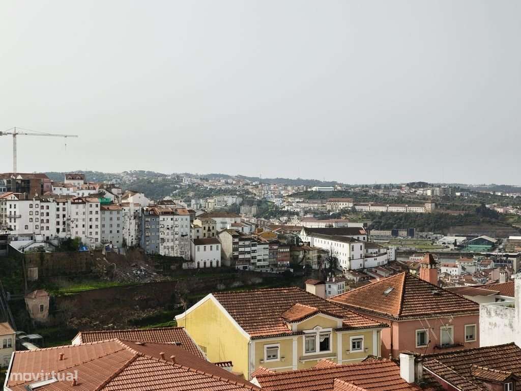 Vende-se T2 Totalmente Renovado em Celas – Vistas Rio e Universidade-0