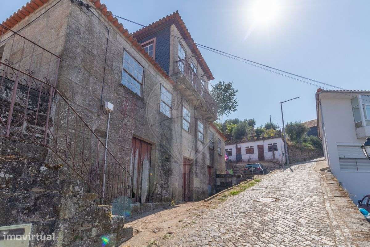 Moradia T4 para venda-4