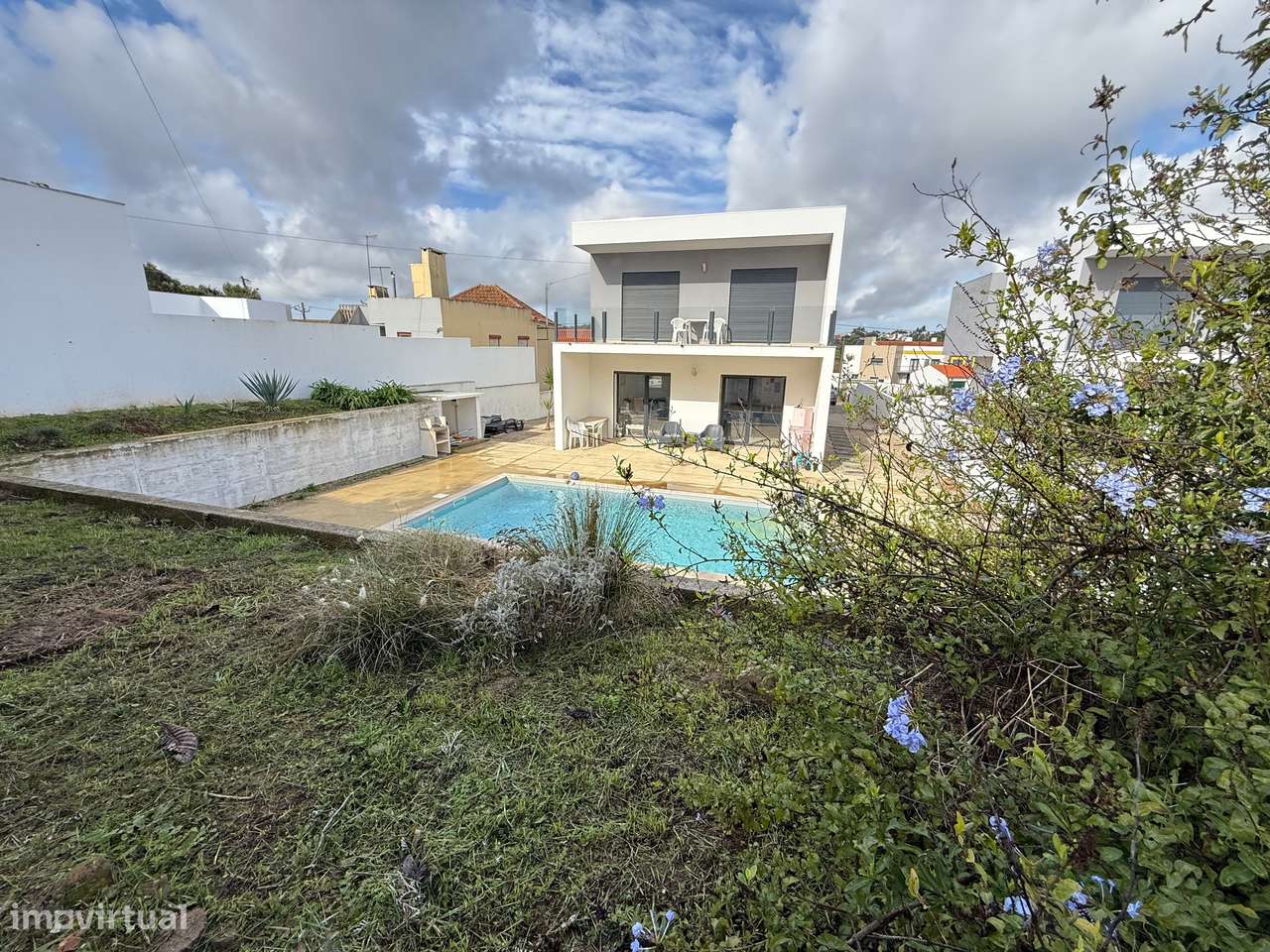 Moradia moderna T4 com piscina - a 10 min. de São Martinho do Porto-5