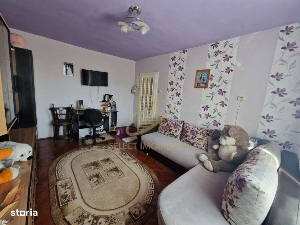 Apartament de 3 camere, decomandat, 66 mp., zona Sens.-2