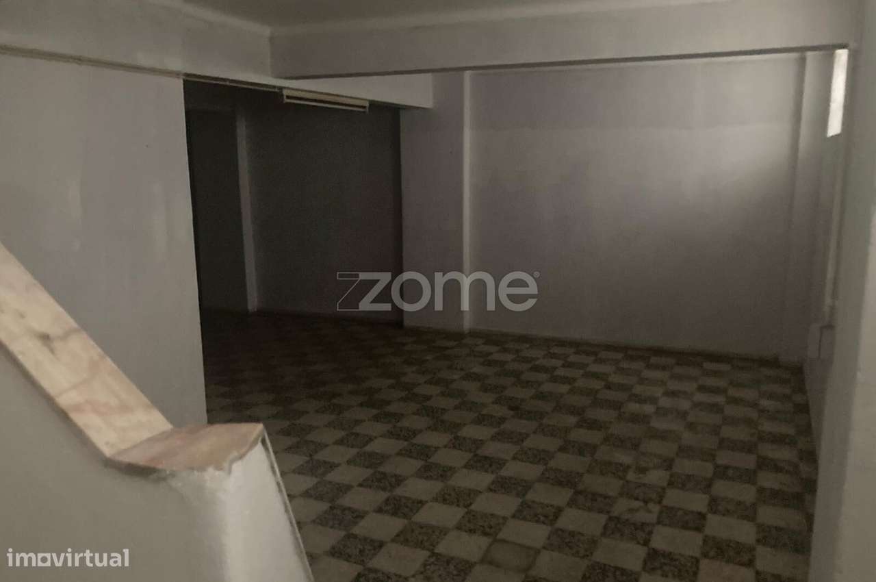 Loja à Venda no Centro da Amadora – Largo Cristóvão da Gama-9