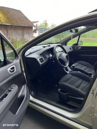 Peugeot 307 1.6 HDI Premium - 6