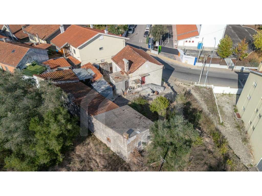 Conjunto de 3 moradias para reabilitação | Pedrulha-15