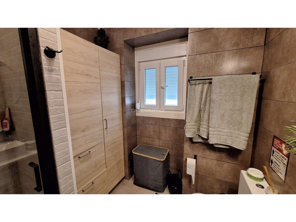 Apartamento T2 Totalmente Remodelado - Portela de Sintra-22