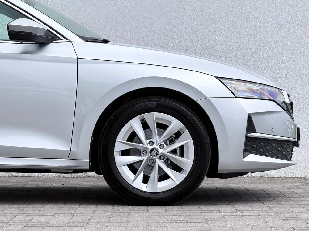 Skoda Octavia 1.5 TSI MHEV Selection DSG 150 KM — zdjęcie 4
