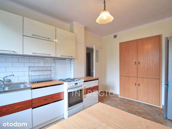 Dom z działką 1042 mkw., dużym parkingiem Ksawerów-8