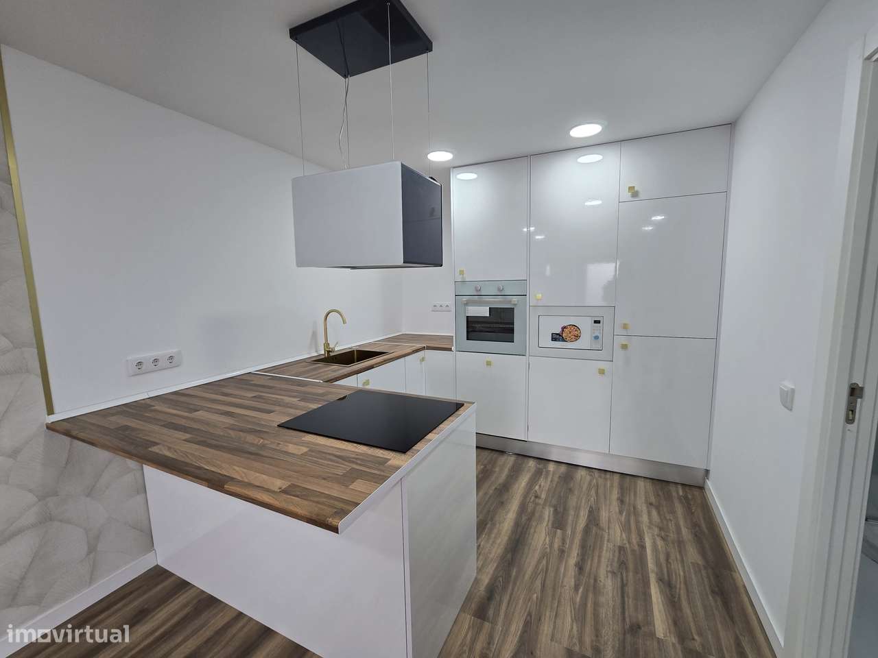 Fantástica Moradia T2 Totalmente Renovada na Zona Histórica de Palmela-5