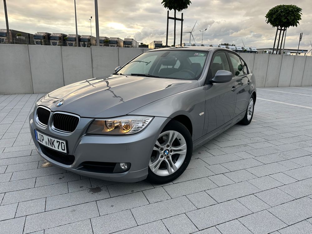 BMW 3 Series E90/E91/E92/E93 (2005-2012) 318d DPF Edition Lifestyle 2009