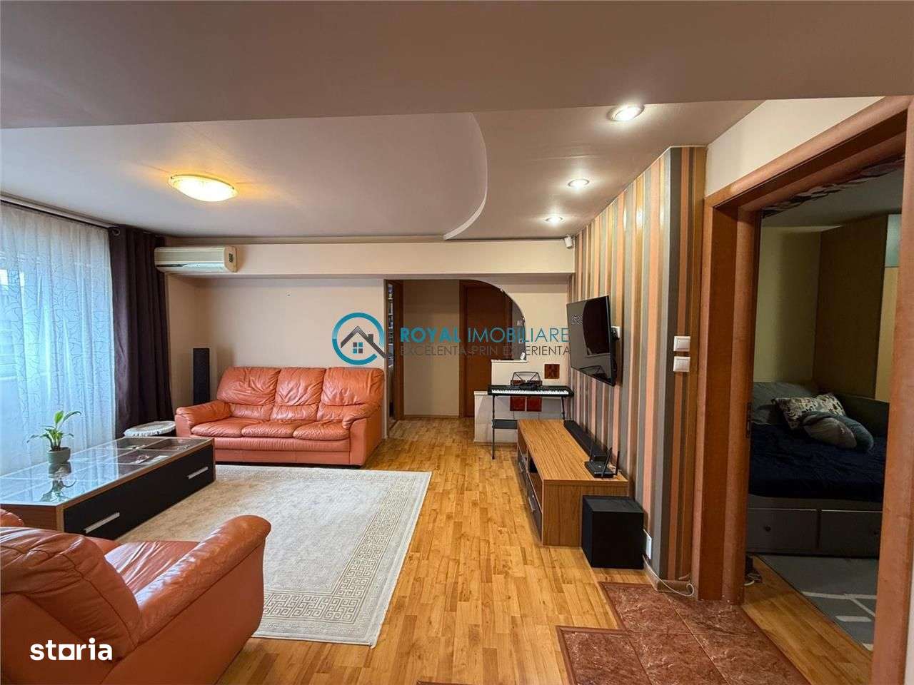 Royal Imobiliare - Vanzare apartament  zona Piata Mihai Viteazu